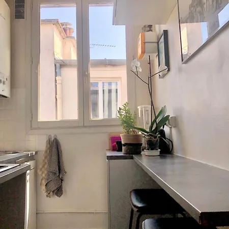 Parisian Pied-à-terre *