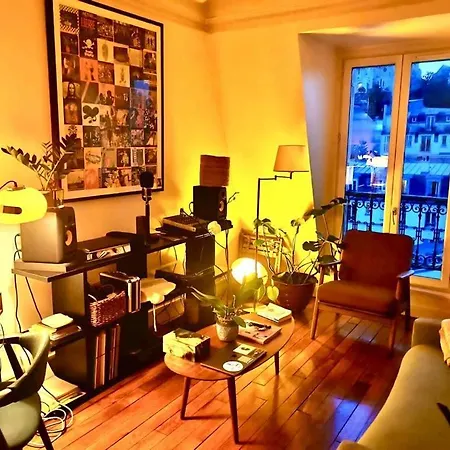 Parisian Pied-a-terre *