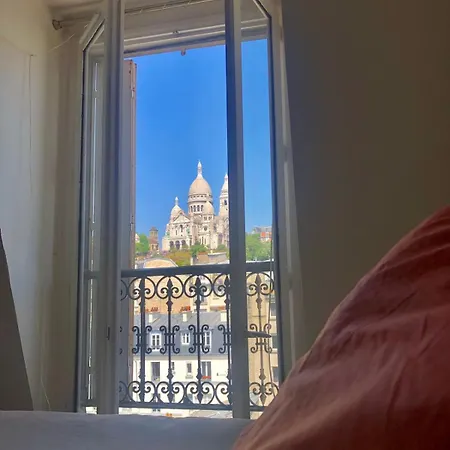 Parisian Pied-a-terre * Paris