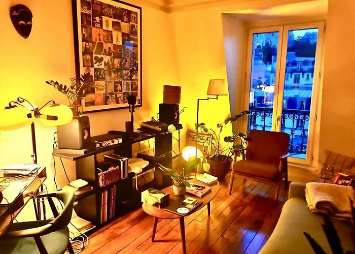 Parisian Pied-a-terre *