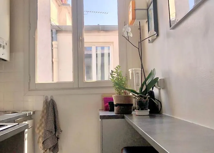 Parisian Pied-a-terre *